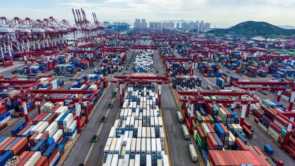 China says exports jump 19.4% on-year in May, beating forecasts
